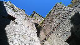 acastle 100015.jpg
